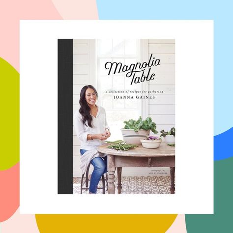 Magnolia Table: A Collection of Recipes for Gathering by Joanna Gaines is one of the most popular gifts on Amazon right now. Kitchen Magnolia, Joanna Gaines Home, Gaines Kitchen, Joanna Gaines Kitchen, Joanna Gaines House, Magnolia Table Recipes, Book Club List, Perfect Christmas Dinner, Hearth And Hand With Magnolia