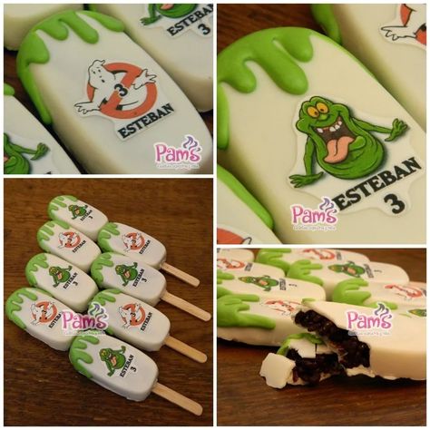 Ghostbusters edible image on magnum pops! What a brilliant idea @pams.galletasymas . . . #magnumpops #chocolatepopsicle #arrozinflado #paletasdechocolate #chocolate #ghostbusters #whoyougonnacall #edibleimage #edibleart Ghostbusters Snack Ideas, Ghostbusters Cookies, Ghostbusters Themed Dinner, Ghostbuster Themed Snacks, Ghostbusters Treats, Ghostbuster Cake Pops, Ghostbusters Cake Pops, Ghostbusters Cake, Chocolate Popsicles