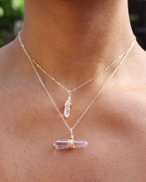 Round Crystal Necklace, Small Crystal Necklace, Quartz Necklace Crystal, Dainty Crystal Jewelry, Diy Crystal Jewelry, Crystal Jewelry Ideas, Crystal Jewelry Diy, Wrapped Crystals, Crystal Jewelry Necklaces