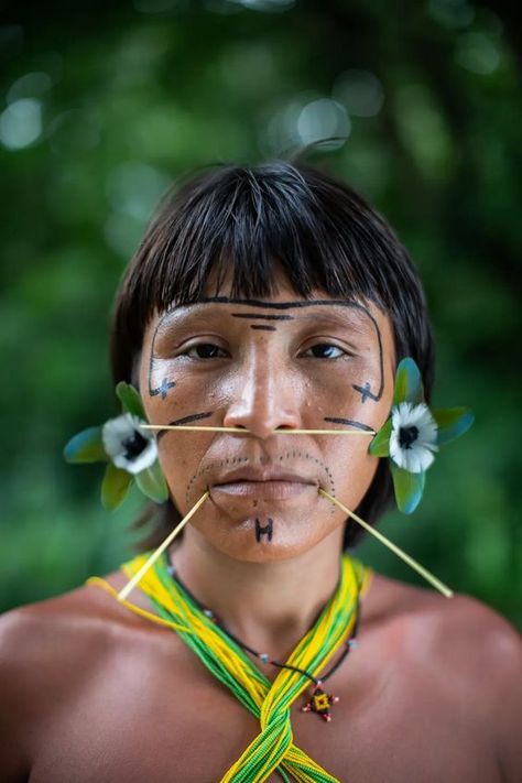 Illegal Mining, Amazon People, Tribes Of The World, Brazilian People, Amazon Tribe, Indigenous Tribes, The Curse, Indigenous Community, World Cultures