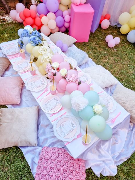 Unicorn Picnic Party, Unicorn Picnic Birthday Party, Pastel First Birthday Party, Unicorn Picnic, Pastel Picnic, Baby Party Decorations, Princess Birthday Party Decorations, Rainbow Party Decorations, Picnic Birthday Party