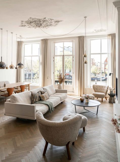 An interior designer’s minimalist Amsterdam apartment — House Beautiful UK Amsterdam Apartment, Period Home, Living In Amsterdam, Amsterdam Houses, Apartment House, House Beautiful, Apartment Interior Design, Apartment Interior, Home Photo