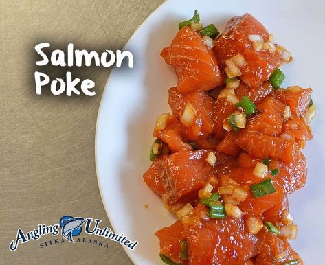 Vegetarian Chinese Recipes, Poke Recipe, Salmon Poke, Raw Salmon, Salmon Sashimi, Hawaiian Dishes, Hawaii Food, Pooper Scooper, Baked Salmon Recipes