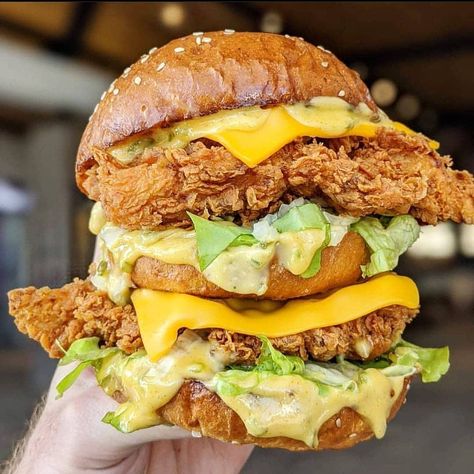 FIRES GANG on Instagram: “Double decker chicken sandwich 🤤🍗👌🏻 .  📷 @suzie.dukes .…” Food Babe, Food Drinks Dessert, Chicken Sandwich, Yum Yum Chicken, Food Obsession, Cheese Recipes, Food Cravings, Soul Food, Sandwiches