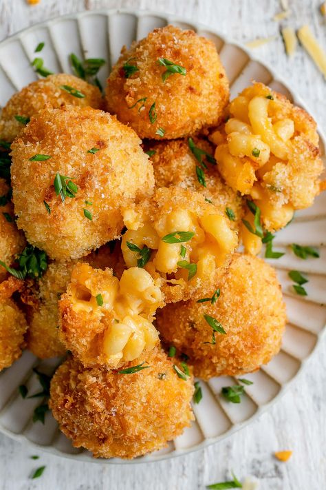 Air Fryer Mac And Cheese Balls, Leftover Mac And Cheese, Air Fryer Mac And Cheese, Mac And Cheese Balls Recipe, Side Foods, Mac And Cheese Balls, Cheese Balls Recipe, Mac N Cheese Balls, Fried Mac And Cheese