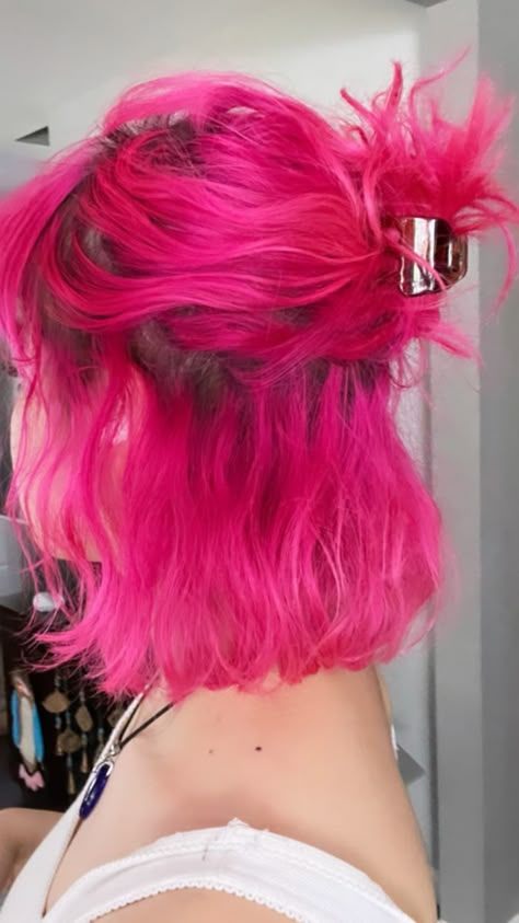 Hair color ideas, Hair style ideas, Pink hair, Short hair, Hair color ideas. Pink Short Hair, Bright Pink Hair, Hot Pink Hair, Pink Hair Dye, Neon Hair, Hair Color Cream, Semi Permanent Hair Color, Dyed Hair Inspiration, Extension Hair