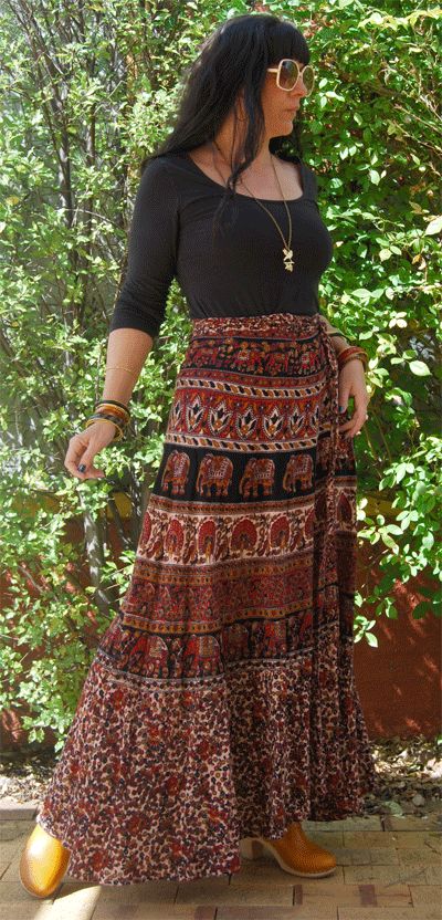 Love this skirt !!! Long Patterned Skirt Outfit, Long Skirt Outfits Indian Casual, Professional Boho Outfits, Bohemian Skirt Outfit, Wrap Around Skirt Outfit, Long Skirt Outfits Indian, Skirt Outfits Indian, Theatre Teacher, Indian Skirts