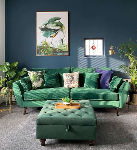 The Top 37 Blue Living Room Ideas - Interior Home and Design Green Couch Blue Walls, Blue Living Room Ideas, Green Sofa Living, Green Couch Living Room, Blue And Green Living Room, Green Sofa Living Room, Blue Bedroom Design, Green Living Room Decor, Blue Interior Design