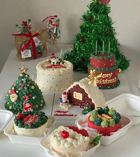 The lovely Christmas Snowman Cake is here~
Christmas is coming soon, full of Christmas atmosphere.
https://cheersonic-food.com
#bakery #bakerylife #bakeryshop #baker #bakers #Cheersonic #CakeCuttingMachine #BakeryEquipment 
 #christmas #christmasday #christmasiscoming Korean Christmas Dessert, Christmas Lunch Box Cake, Korean Christmas Cake, Crismas Cake, Mini Cake Christmas, Aesthetic Christmas Cake, Christmas Cake Aesthetic, 3d Christmas Cake, Cute Christmas Cakes