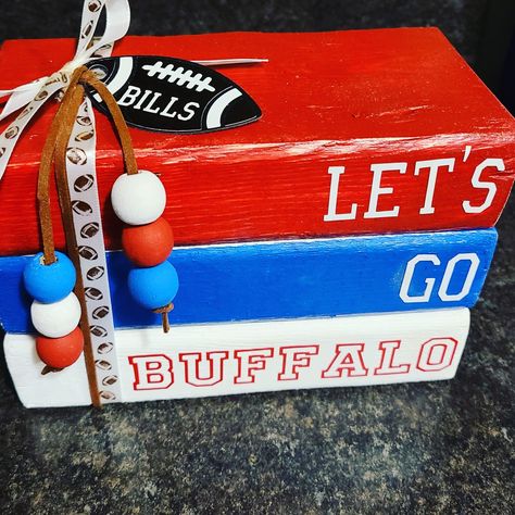 Buffalo Bills craft with scrap wood. #buffalobills #woodbookstack #diy Buffalo Bills Crafts Diy, Nfl Crafts Diy, Diy Nfl Crafts Ideas, Buffalo Bills Art, Buffalo Bills Decor, Buffalo Bills Diy, Buffalo Bills Crafts, Buffalo Bills Gift Ideas, Buffalo Bills Christmas