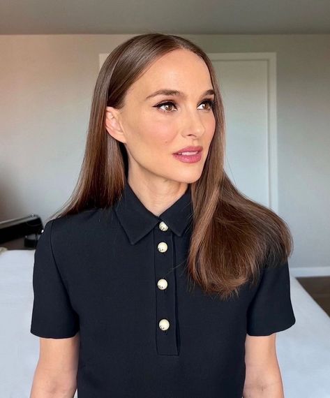 Natalie Portman Style, Hair Color Brown Chestnut, Bridesmaid Hair Inspo, Beauty And The Beat, Girl Celebrities, September 17, Natalie Portman, Style Crush, Bad Hair