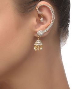 Indian ear cuff with jumki. Gold Earrings Models, Diamond Earrings Design, Antique Jewelry Indian, Indian Jewellery Design Earrings, Gold Bride Jewelry, Jewelry Design Earrings, Fashion Jewelry Sets, Gold Earrings Designs, Fancy Jewellery