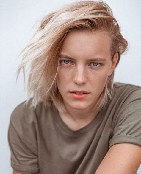 Erika Lindner is listed (or ranked) 2 on the list The Most Interesting Androgynous Faces Below Her Mouth, Androgynous Men, Kristen Stewart Hair, Erika Linder, Androgynous Girls, Androgynous Women, Androgynous Hair, Androgynous Models, Pretty Ppl