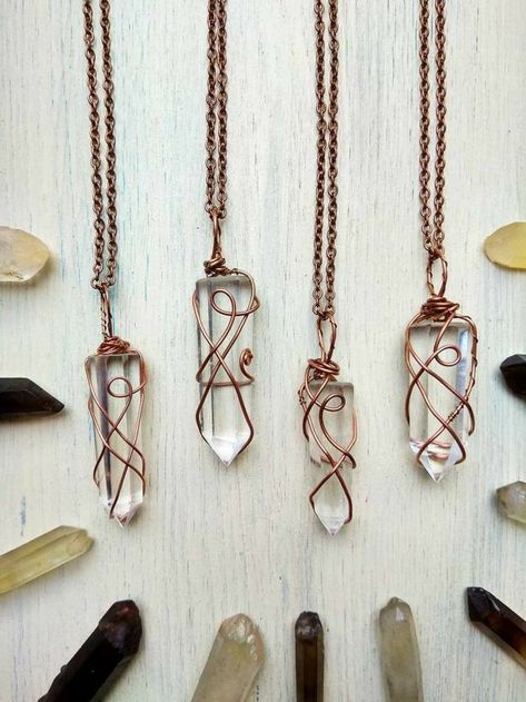 Crystal Jewelry Diy, Copper Wire Art, Wire Jewelry Rings, Wire Wrapped Stone Jewelry, Clear Quartz Necklace, Wire Wrap Jewelry Designs, Wire Wrapped Jewelry Diy, Wire Wrapped Jewelry Tutorials, Rock Necklace