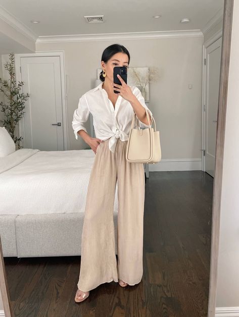 Flowy Pants Summer, How To Style Flowy Pants, Linen Wide Leg Pants Outfits, Family Dinner Outfit, White Pants Jeans, Flowy Pants Outfit, Spring Outfits For Work, Petite Work Outfits, Linen Pants Outfit