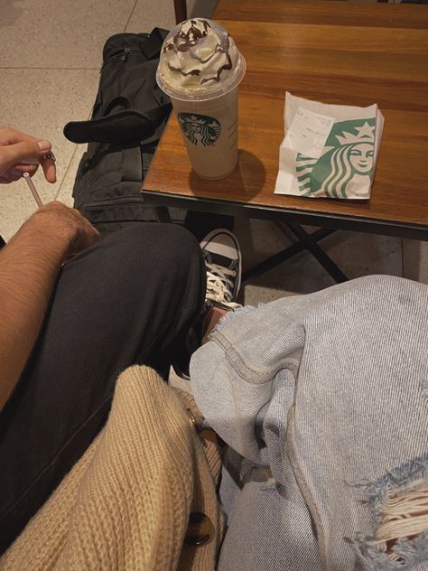 Starbucks Couple Aesthetic, Couples In Airport, Couple At Starbucks, Airport Photos Couple, Couple Airport Aesthetic, Airport Hugs Couples, Airport Couple Pictures, Couple Airport Pictures, Airport Couple Aesthetic