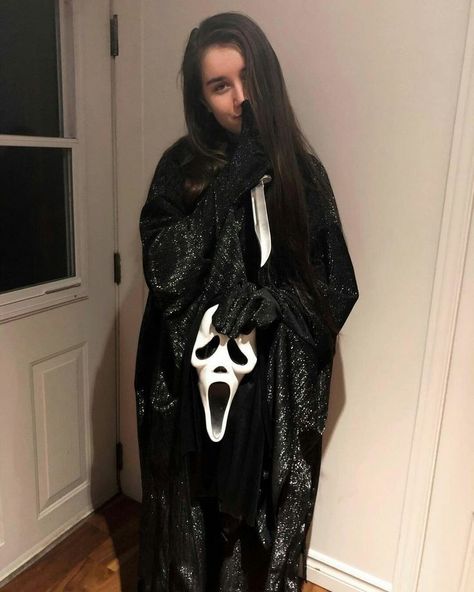 Gost Face Costume, Ghost Face Girl Costume, Female Scream, Female Ghostface Costume, Scream Cosplay, Female Ghostface, Ghostface Aesthetic, Ghostface Costume, Scream Costume