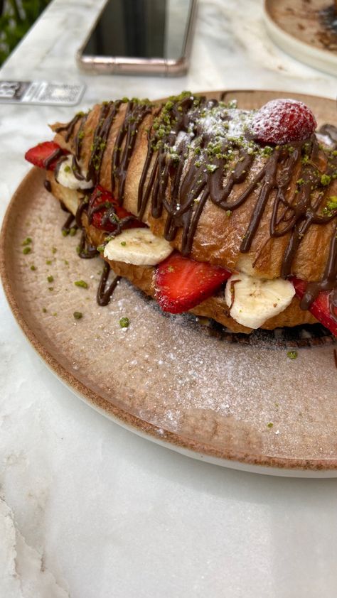 #croissant #dessert #strawberry #banana #chocolate #plate #yummy #delicious #beautiful Croissant With Strawberry, Chocolate Crossaints Aesthetic, Crossant Recipes Dessert, Chocolate Croissant Aesthetic, Savoury Croissant, Chocolate Crossaints, Croissant With Chocolate, Croissant Strawberry, Croissant Dessert