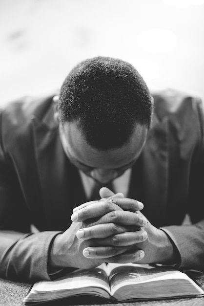 Man Praying Photography, Praying Photo, Prayer Photos, Christian Photography, Man Praying, Bible Photos, Open Bible, Children Praying, Church Pictures