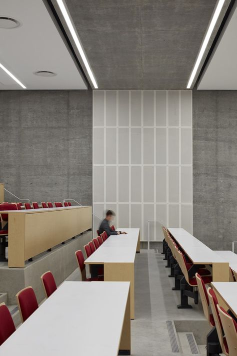 Gallery of Carleton University Health Science Building / Montgomery Sisam Architects - 1 Lecture Hall Design, Science Building, University Hall, Auditorium Design, Classroom Interior, College Vision Board, Carleton University, Lecture Hall, Lectures Room