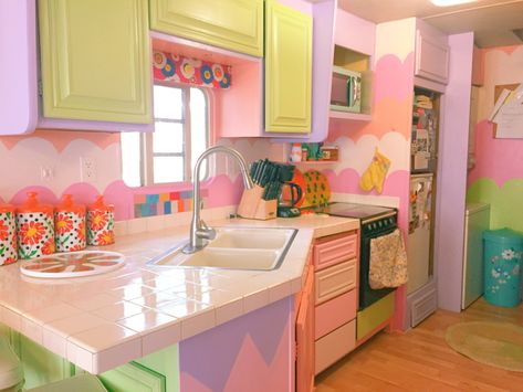 Cute Colorful Kitchen Ideas, Groovy Kitchen Ideas, Colorful Camper Remodel, Groovy Kitchen Decor, Colorful Camper Interior, Pastel Kitchen Cabinets, Fun Kitchen Ideas, Pastel Kitchen Ideas, Colorful Camper