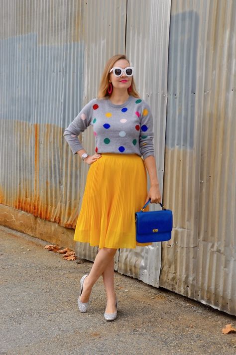 Work Outfits Women Colorful, Quirky Outfits For Women, Primary Color Outfit, Colourful Wardrobe, Cute Colorful Outfits, Bright Winter Outfits, Spring Teacher Outfits, Colorful Wardrobe, Spring Business Casual