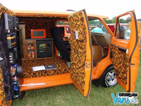 Stealth Camper Van, 70s Van, Van Interior, Cool Vans, Custom Vans, Comedy Funny Videos, Camper Van, Van Life, Good Times