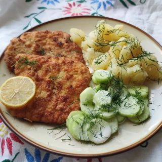 Polish Breaded Pork Cutlets Schabowe - CookINPolish - Polish Food Recipes Polish Pork Chops, Polish Pork Cutlets, Polish Thanksgiving Recipes, Authentic Polish Recipes, Slavic Recipes, Polish Recipes Traditional, Polish Recipes Authentic, Polish City Chicken Recipe, Polish Food