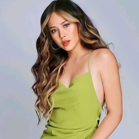 Janella Salvador Port, Janella Salvador Icons, Filipino Celebrities, Janella Salvador, New Hair, Basic Tank Top, Tankini, Actresses, Tank Tops