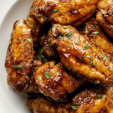 These crispy Tequila Lime Chicken Wings are baked to perfection, and then coated in a zesty tequila-infused lime glaze. Perfect for game day and summer events! Tequila Lime Wings Recipe, Lime Pepper Wings, Tequila Lime Wings, Mexican Chicken Wings, Tequila Lime Chicken Wings, Chili Lime Chicken Wings, Lime Wings, Lime Chicken Wings, Tequila Chicken