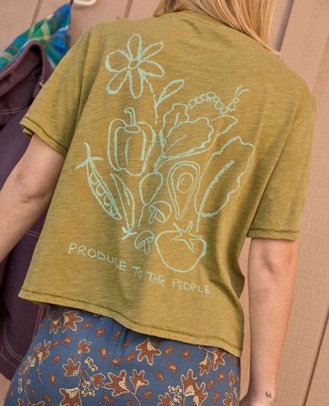 Women's Boundless Jersey Crew Woodbine / L Naturebacks Shirts, Granola T Shirts, Screen Print T Shirt, Woman Tshirt Design, Earthy Clothing Style, Farm Merch, Outdoor T Shirts, Flower Shirt Design, Garden Tshirt