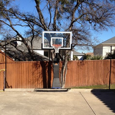 Basketball Landscape, Basketball Court Ideas, Backyard Paving, Basketball Nets, Backyard Basketball Court, Basketball Backstop, Home Basketball Court, Diy Basketball, Basketball Court Backyard