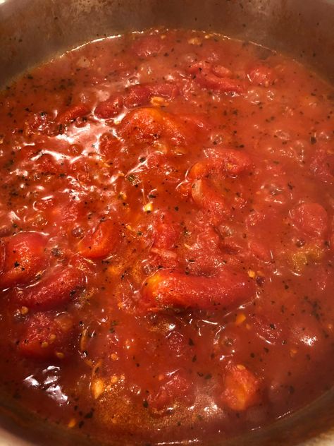 Chunky Pasta Sauce, Diced Tomato Pasta Sauce, Chunky Spaghetti Sauce, Chunky Tomato Sauce, Tomato Sauce For Meatballs, Red Sauce Recipe, Red Pasta, Tomato Dishes, Red Sauce Pasta