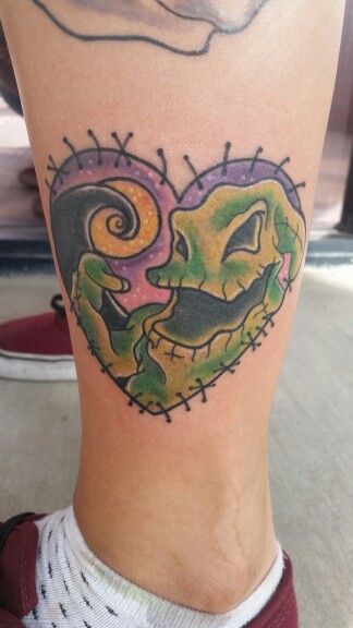 Oogie boogie Oogie Boogie Tattoo, Christmas Tattoo Ideas, Sacred Art Tattoo, Tim Burton Tattoo, Nightmare Before Christmas Tattoo, 13 Tattoos, Christmas Tattoo, Spooky Tattoos, Horror Tattoo