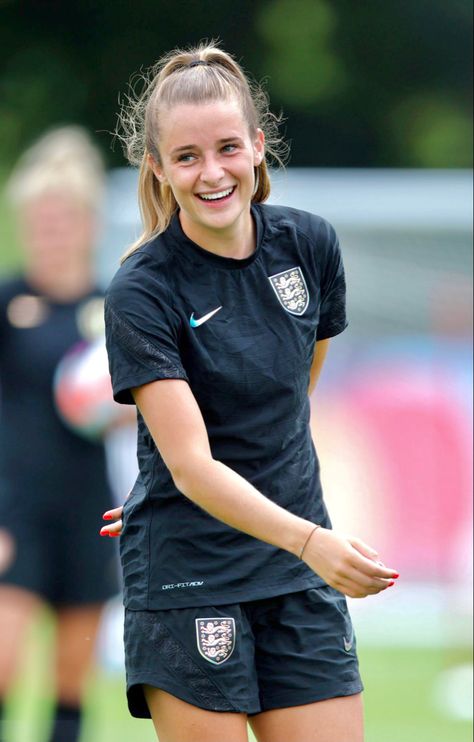 ella toone july25 Ella Toone England, England Womens Football Wallpaper, Ella Toone Wallpaper, Women’s Football, Women Football Players, Lioness Football, Women Soccer Players, Girl Football Player, Ella Toone