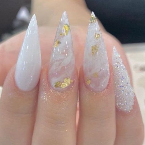 White Pointy Nails Design, Milky White Marble Nails Acrylic, Nails That Look Like Crystals, Smokey White Nails, Staleto Nails Acrylic, White Smokey Nails, Stilleto Nails White, Smokey Nails Acrylic, Staleto Nails Long Design