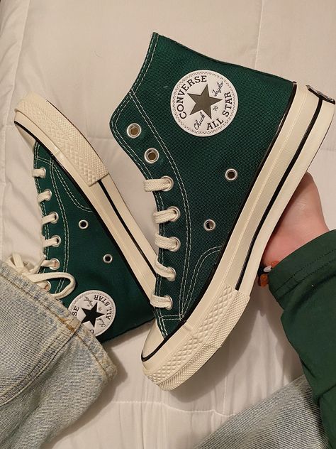 Converse Collection, Girls Converse, Shoe Wishlist, Green Converse, Hype Shoes, Shoe Inspo, Girly Shoes, Aesthetic Shoes, Swag Shoes