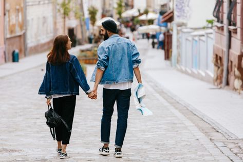 Look from behind at the couple of tourists holding their hands together while walking around the city Photo | Free Download Couple Walking, Couples Walking, Why Do Men, Hands Together, Getting Him Back, Heathrow, Happy Relationships, Body Language, Photo Look