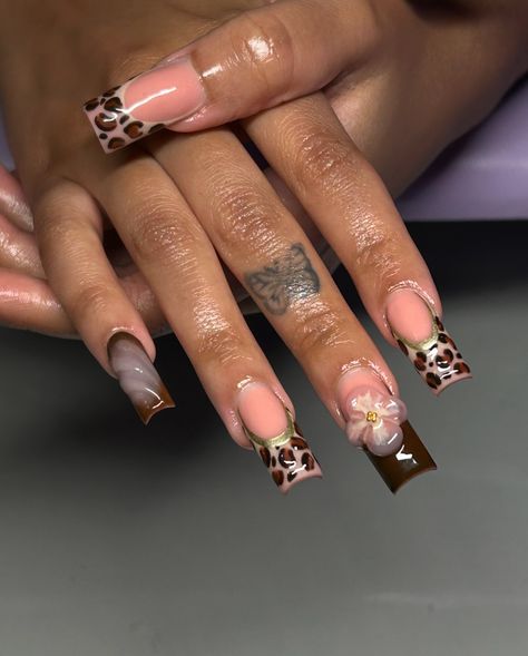 Freestyles up to 50% off until Sunday 🐆 🌸 Flash Sale 🌸 Freestyles •short-medium 40% off •long-xxl 50% off Natural nails 30% off dm @polished.by.lynn if interested 🫶🏼 I’m so inlove with this set, thank you @dazedelasol for helping me bring this vision to life ❤️❤️ —— Don’t forget to send in your client cams to be posted 🥰 📲 @polished.by.lynn if you’ve made it this far this far thanks for reading & happy bookings 🥂 (link in bio to book) —— #freestylenails #flashsale #jaguarnails #3dflo... Brown And Pink Short Nails, Freestyle Nails Short, Pink Short Nails, Freestyle Nails, Brown And Pink, Square Acrylic Nails, Flash Sale, Natural Nails, Short Nails