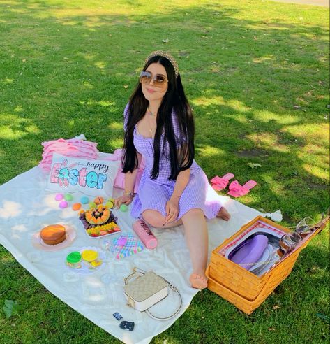 Ideas de foto en picnics, picnics sencillos, picnic facil, picnic morado, ideas de fotos en picnics Birthday 19, Happy Birthday 19, Picnic Ideas, Picnic Blanket, Outdoor Blanket, Happy Birthday, Birthday, Quick Saves