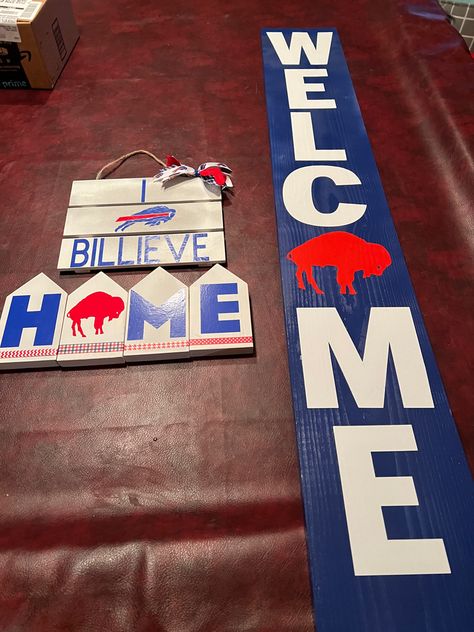 Buffalo Bills Crafts Diy, Buffalo Bills Decor, Buffalo Bills Crafts, Dyi Christmas Ornaments, Buffalo Bills Stuff, Sports Crafts, Elephant Nursery Prints, Rod Iron, Buffalo Bills Football