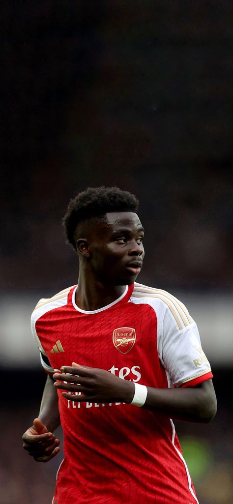 Bukayo Saka Wallpaper Hd, Saka Wallpaper, Footballer Wallpaper, Arsenal Fc Wallpapers, Arsenal Wallpapers, Bukayo Saka, Football Players Photos, Sport Graphic, Football Wallpapers