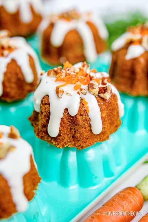 Carrot Mini Bundt Cakes • Love From The Oven Carrot Cake Bundt, Mini Carrot Cakes, Mini Bunt Cake, Mini Bundt Cakes Recipes, Mini Carrot Cake, Love From The Oven, Carrot Cakes, Mini Carrots, Moist Carrot Cakes