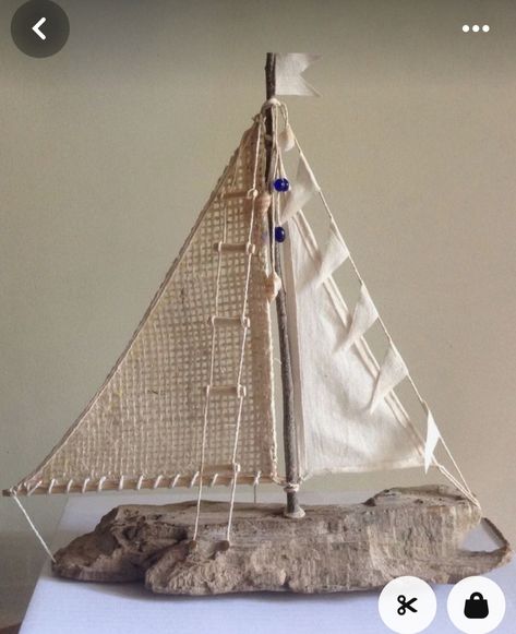 Driftwood Boat, Sailboat Craft, Sailboat Decor, Boat Crafts, Driftwood Diy, Driftwood Art Diy, Nautical Crafts, Driftwood Projects, Driftwood Sculpture