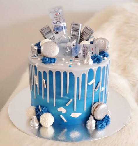 Grey Goose Birthday Cake, Vodka Cake Designs For Men, Goose Cake Ideas, Grey Goose Cake, Vodka Cake Design, Vodka Birthday Cake, Birthday Cake Vodka, Goose Cake, Vodka Cake