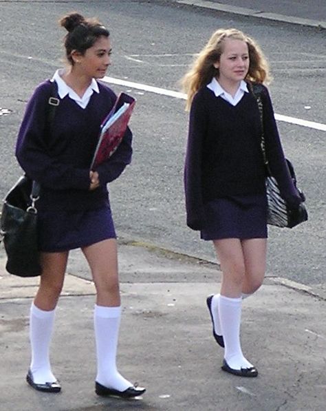 School Uniform Uk, Knee Socks Outfits, British School Uniform, Private School Uniforms, Fashion Uniform, Formal Skirts, Styling Skirts, School Uniform Skirts, Girls School Uniform