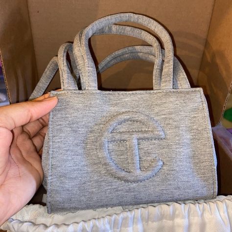 SMALL HEATHER GREY TELFAR x UGG SHOPPING BAG (AUTHENTIC) Grey Telfar Bag, Ugg Telfar, Telfar X Ugg, Brand Purses, Ugg Bag, Telfar Bag, Telfar Handbags, Acrylic Toes, Handbag Essentials