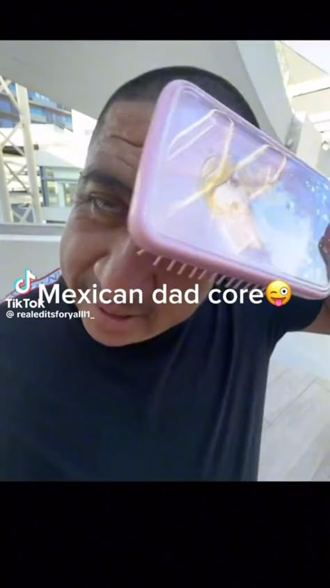 Teaching My Honduras Friends English, Mike Core, Super Funny Pics, Dad Core, Mexican Things, Tiktok Humor, Duo Halloween Costume Ideas, Dad Appreciation, Hispanic Aesthetic