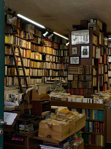 a bookstore in paris #paris #bookstore Tiny Bookstore Aesthetic, Book Shop Worker Aesthetic, European Bookstore Aesthetic, Second Hand Bookstore Aesthetic, Working At A Bookstore Aesthetic, Small Town Bookstore, Owning A Bookstore, Bookstore Lounge, Cute Bookstore Aesthetic