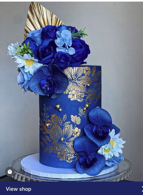 Spectacular Cakes, Speciality Cakes, Cupcakes Decorating, Flower Cake Design, Peacock Cake, Blue Birthday Cakes, Gold Birthday Cake, Decorative Cakes, Dessert Presentation